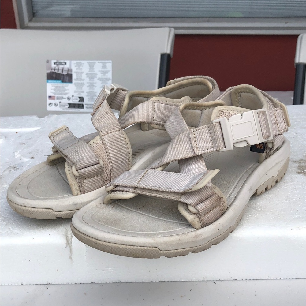 Teva 1121535 Women's Cream Hurricane Verge Sport Hiking Sandals Size 6